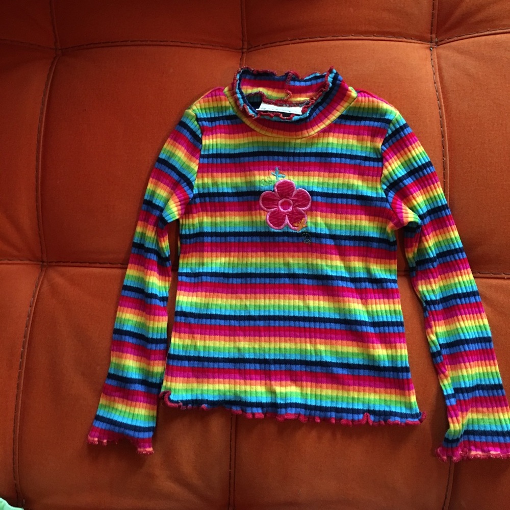 Girls size 4 colorful rainbow with a flower top